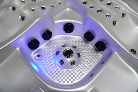 Гидромассажный спа-бассейн Joyee SPA Rome Гидромассажный спа-бассейн Joyee SPA Rome