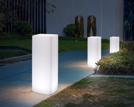 Светильник Колонна 30х45  питание от АКБ, RGB Светильник Колонна 30х45  питание от АКБ, RGB