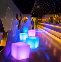 Светильник Куб 35 с питанием от АКБ, RGB