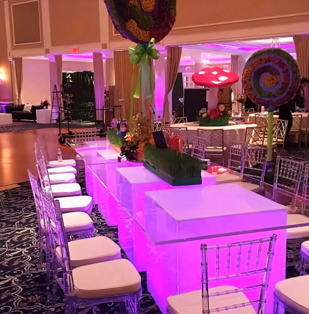 Светильник Куб 80 с питанием от АКБ, RGB